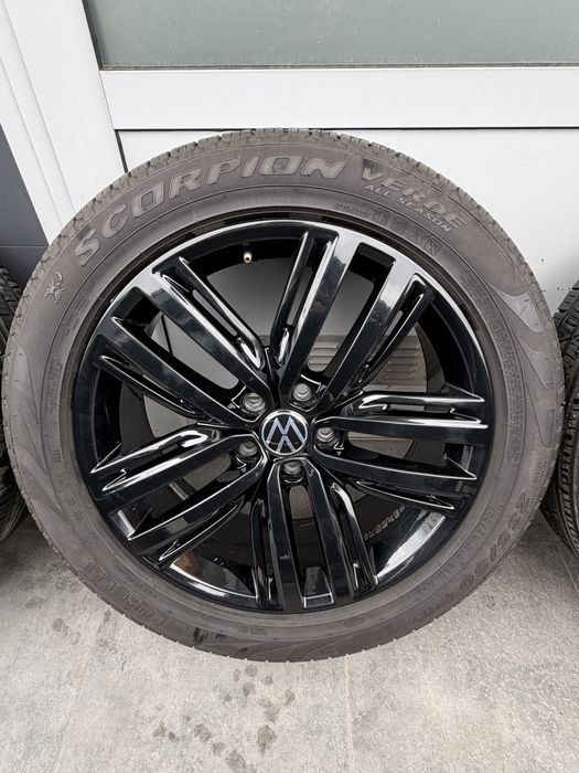Диски з шинами R19 5x112 VW Tiguan Amarok Touareg Atlas