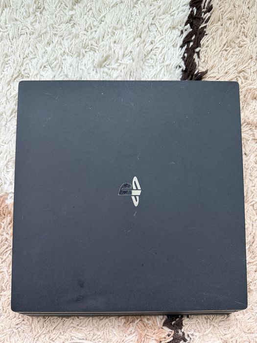 PlayStation 4 pro 1tb