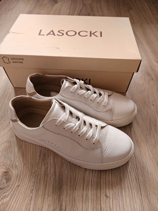 Sneakersy białe damskie Lasocki 37