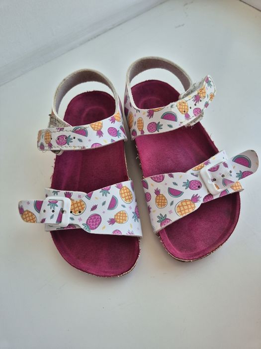 Босоніжки для дівчинки