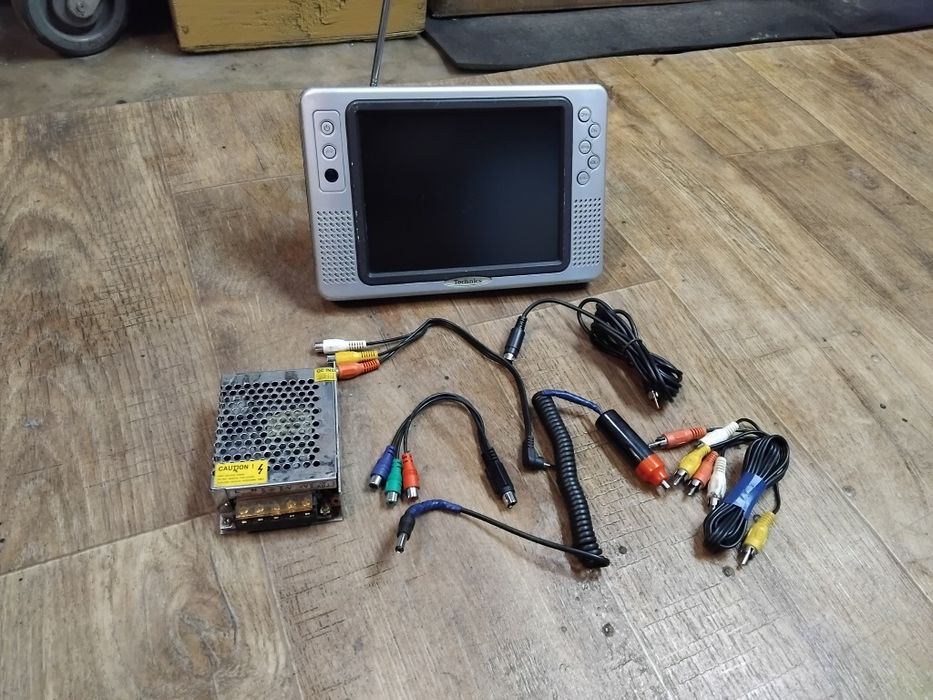 телевизор Technics 12 V (стоимость за всё )