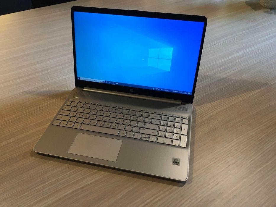 Laptop HP  I3/SSD m.2/8gb Windows 10/11
