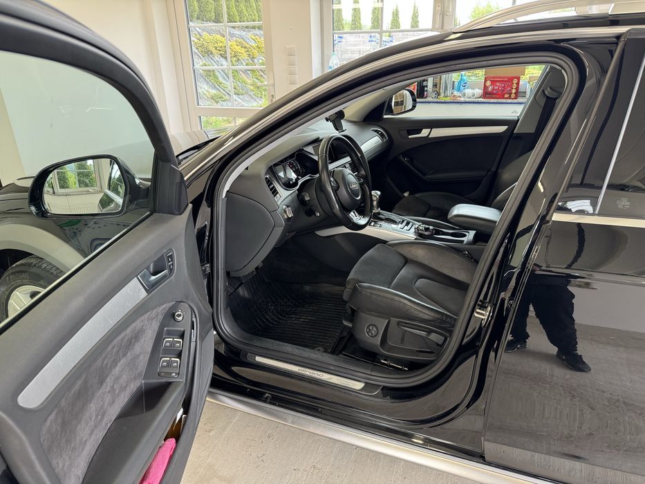 Audi A4 B8 ALLROAD LIFT 2.0 TDI 177PS BiXenon LED Skóra WEBASTO 18”