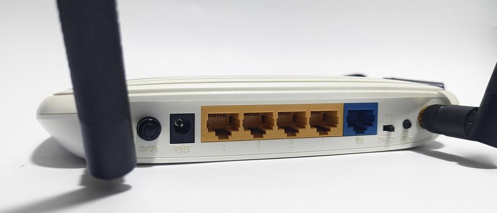 TP-Link 841nd v8.1 (OpenWRT)