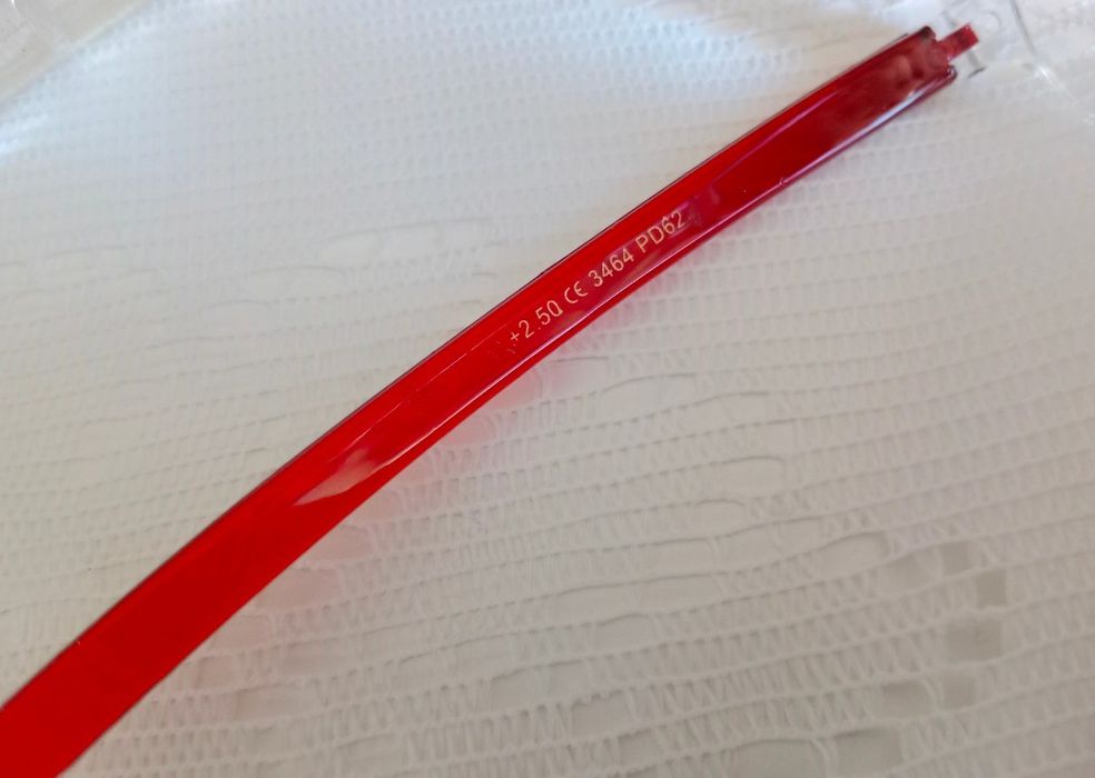 Okulary do czytania w etui +2.5