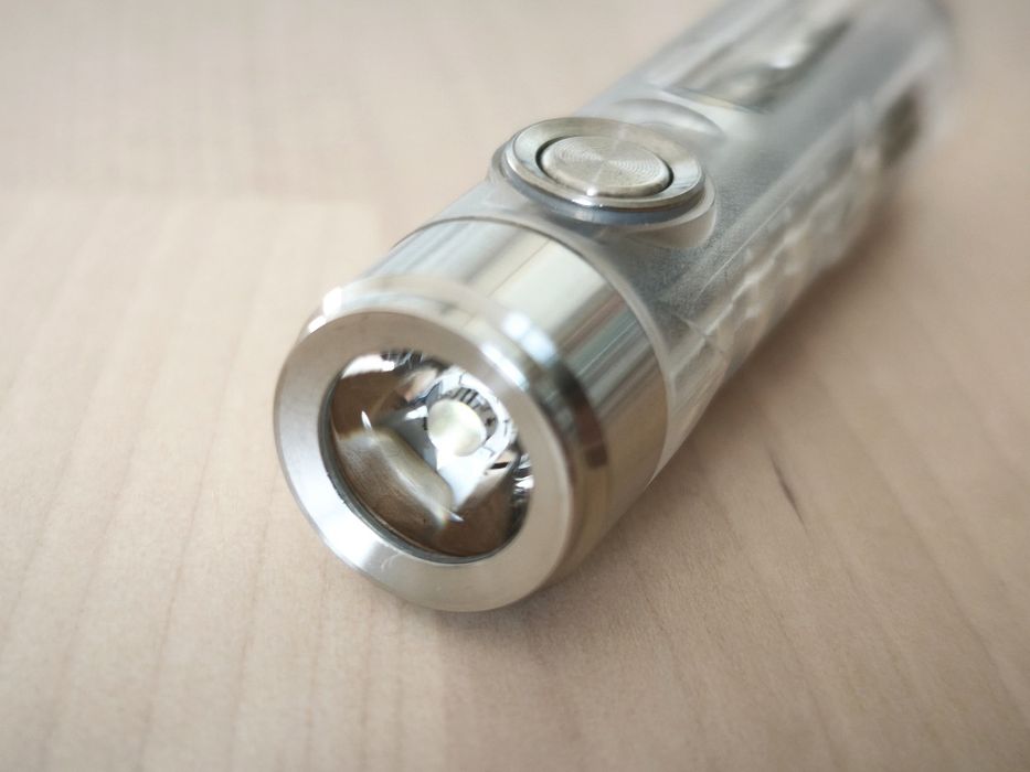 RovyVon Aurora A8UR Gen4 оригінал EDC  UV/Red/White SST-20 6500K