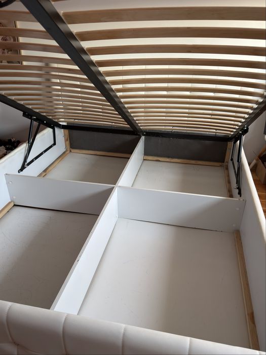 Łóżko tapicerowna 180x200 cm