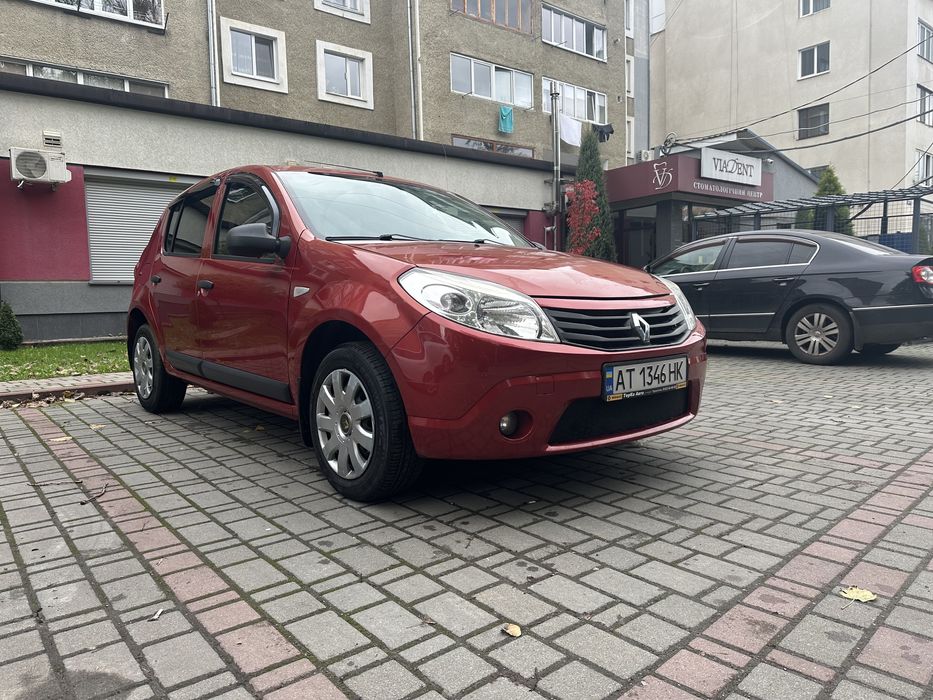 Renault Sandero 2011
