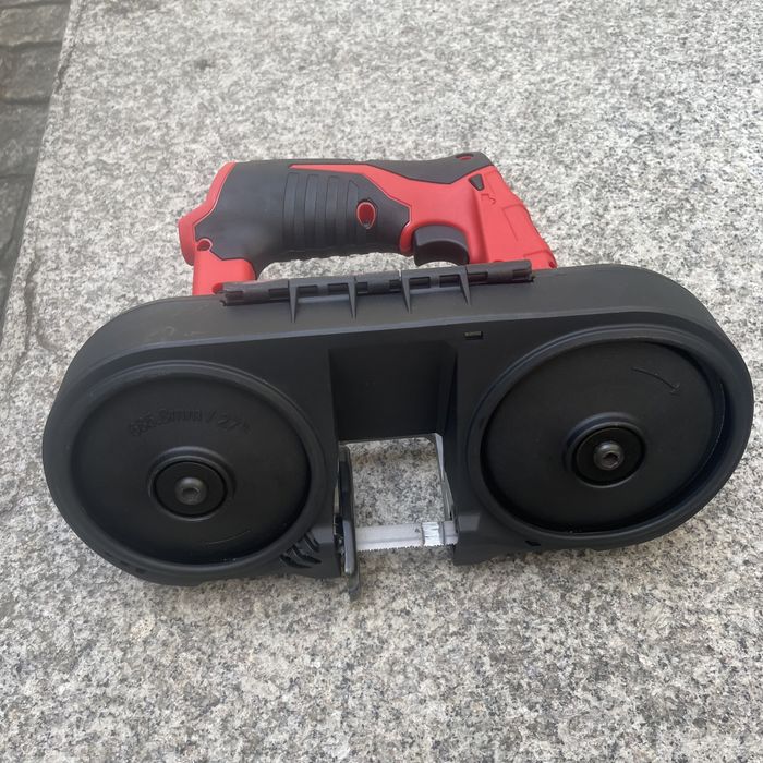 Pilarka taśmowa milwaukee M12 BS Nowa akumulatorowa