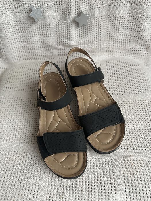 Босоніжки для  жінок