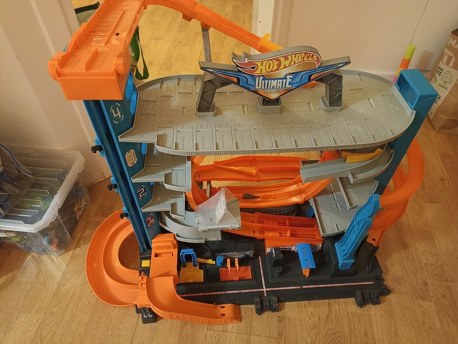 Garaż hot wheels