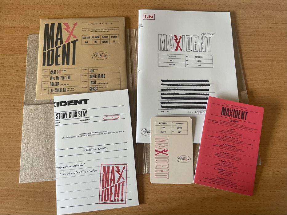 Stray kids “MAXIDENT” álbum versão I.N (kpop)