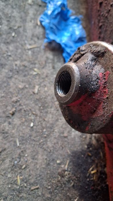 Siłownik hydrauliczny przyczepy tandem