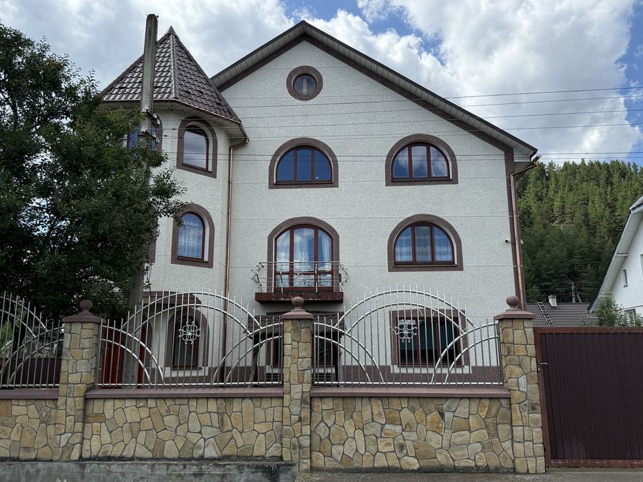 Продам будинок дача в карпатах з комерцією