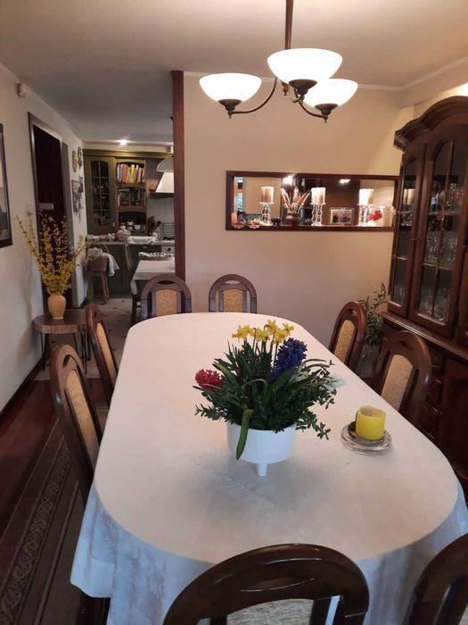 Zestaw mebli do jadalni