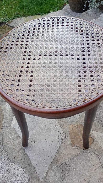 Thonet . Trzy gięte taborety, stołki  - okres PRL. Radomsko