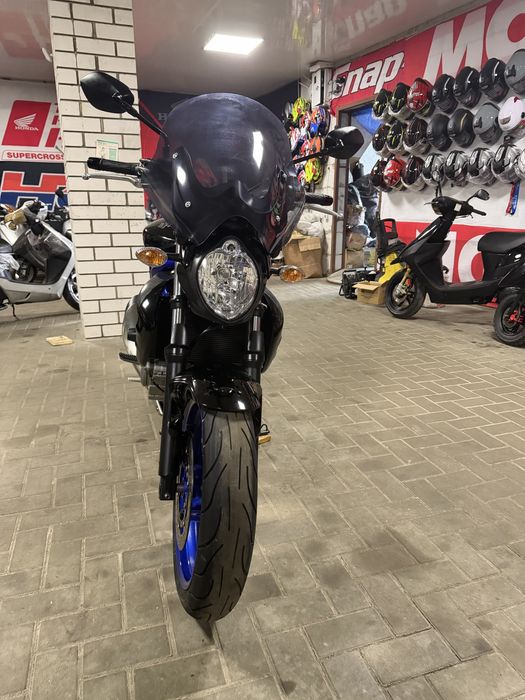 Японский мотоцикл Suzuki Gladius 400 ABS 2012г.