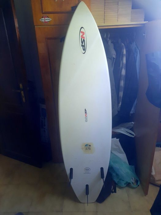 Prancha surf Nsp 6'2 bom estado