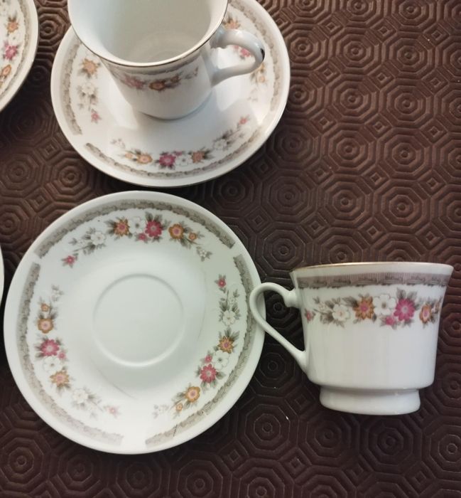 5 Complete Coffee Cups426134078625556481