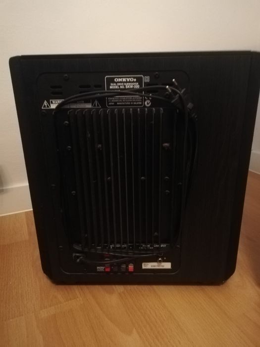 Ampituner Onkyo TX-DS474 do kina 5.1 zestaw głośników