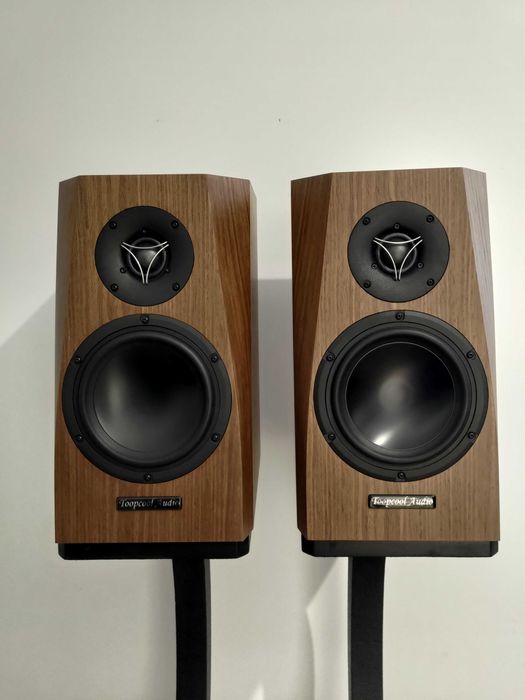 Świetne monitorki - kolumny do stereo