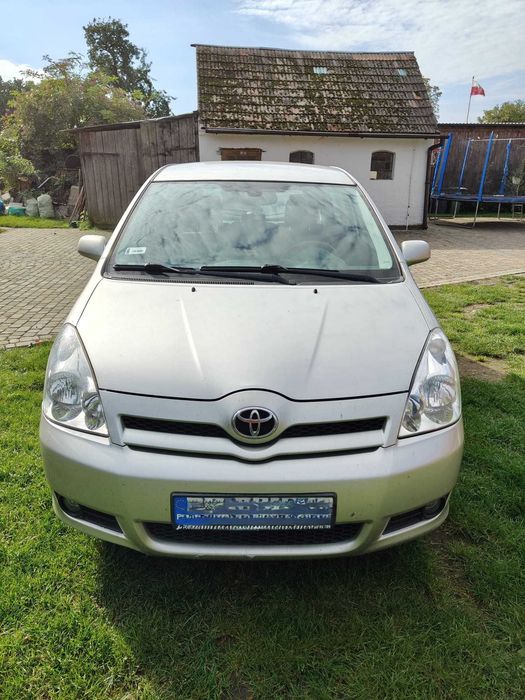 Toyota Avensis Verso