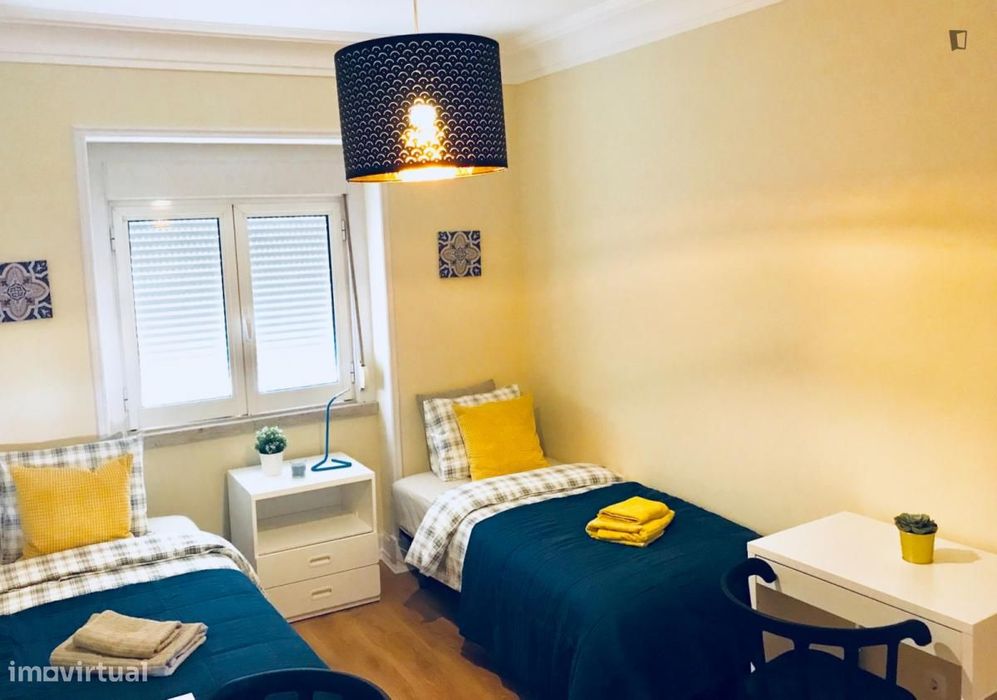 Quarto - localizado em Roma-Areeiro Lisbon