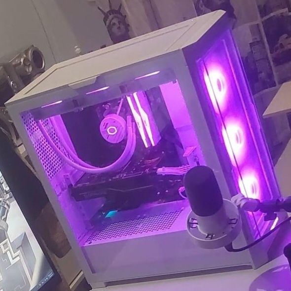 AMD Ryzen 7 5700X, 1TB SSD + 1TB HDD, 32GB 3600MT/s CL18