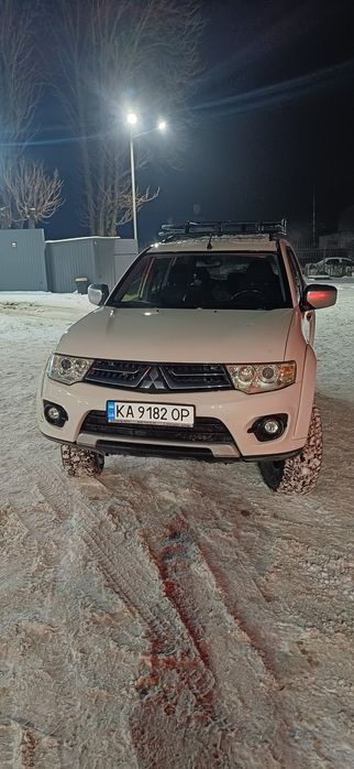 Mitsubishi pajero sport 2