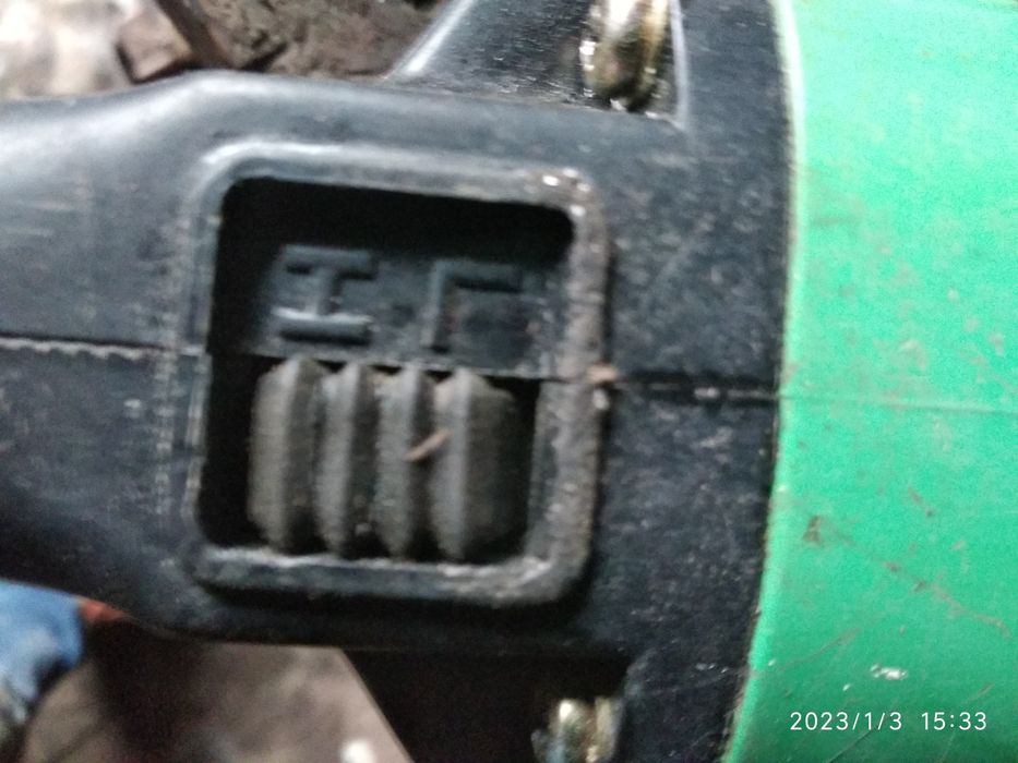 Продам болгарку HITACHI