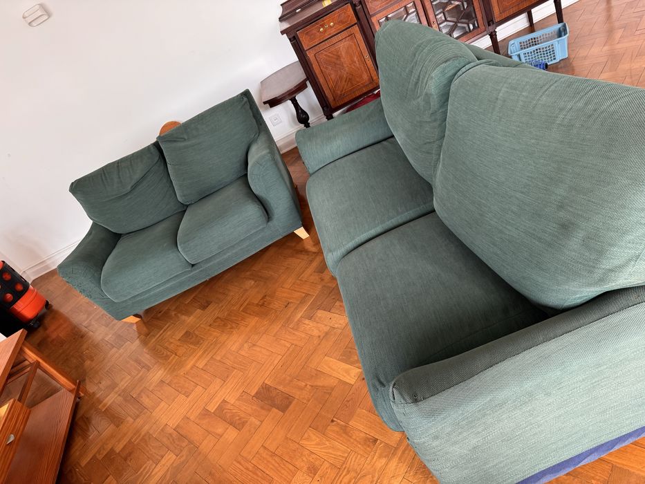 2 sofas Divani & Divani verdes 3 + 2 lugares