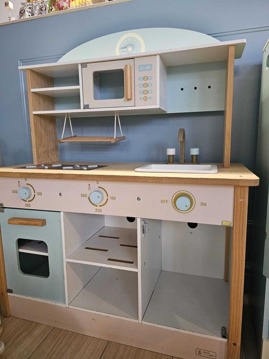 Drewniana kuchnia dziecięca marki Robud