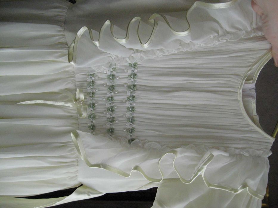 Платье нарядное нежное