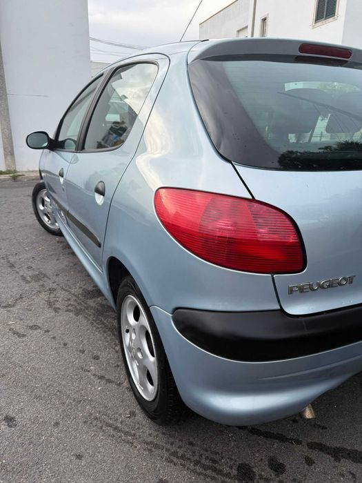 Peagout 206 1.1 i Hatchback 2001