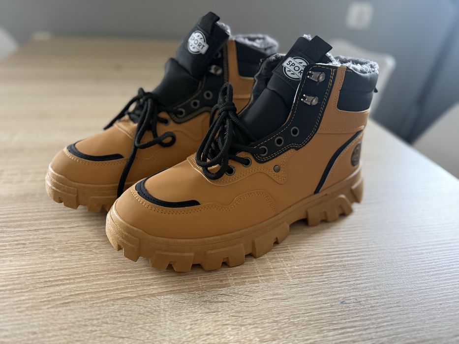 Nowe buty zimowe męskie trapery