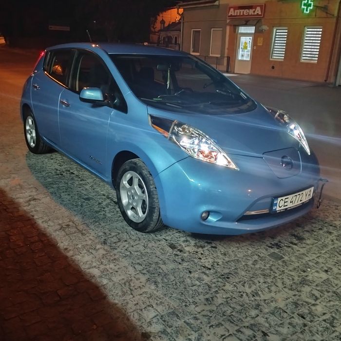 Продам Nissan Leaf