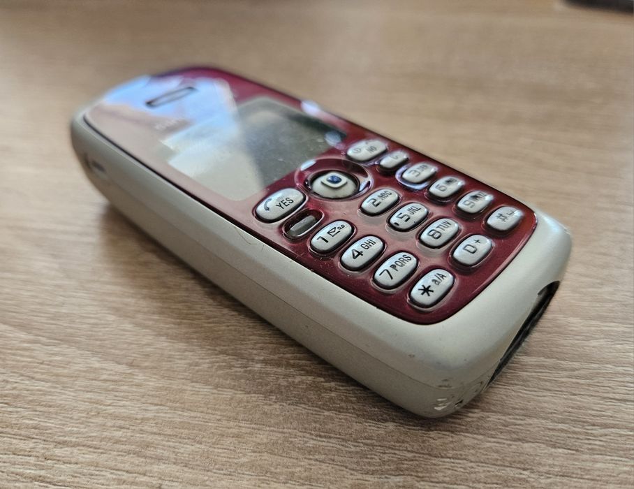 Telefon kolekcjonerski Sony Ericsson T300