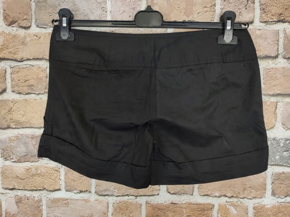 Eleganckie krótkie spodenki czarne damskie 36-38