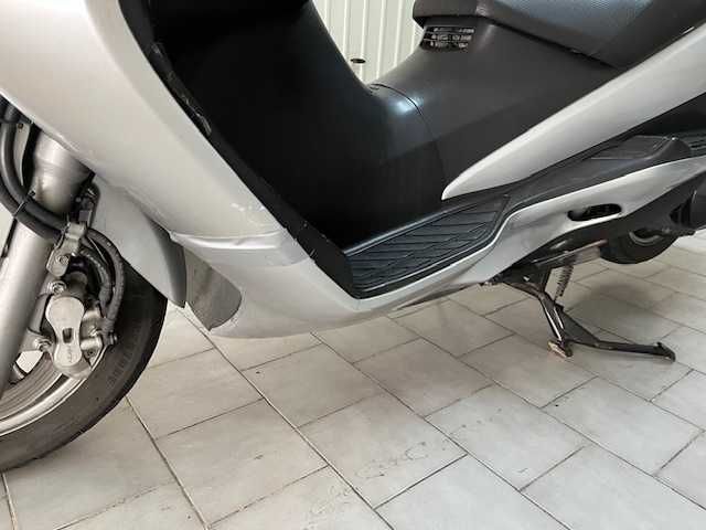 Vendo Suzuki Burgman 400 cinza metalizado