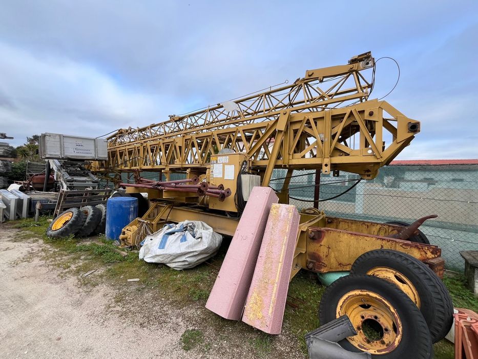 Grua Potan 210 c/ lança 22m
