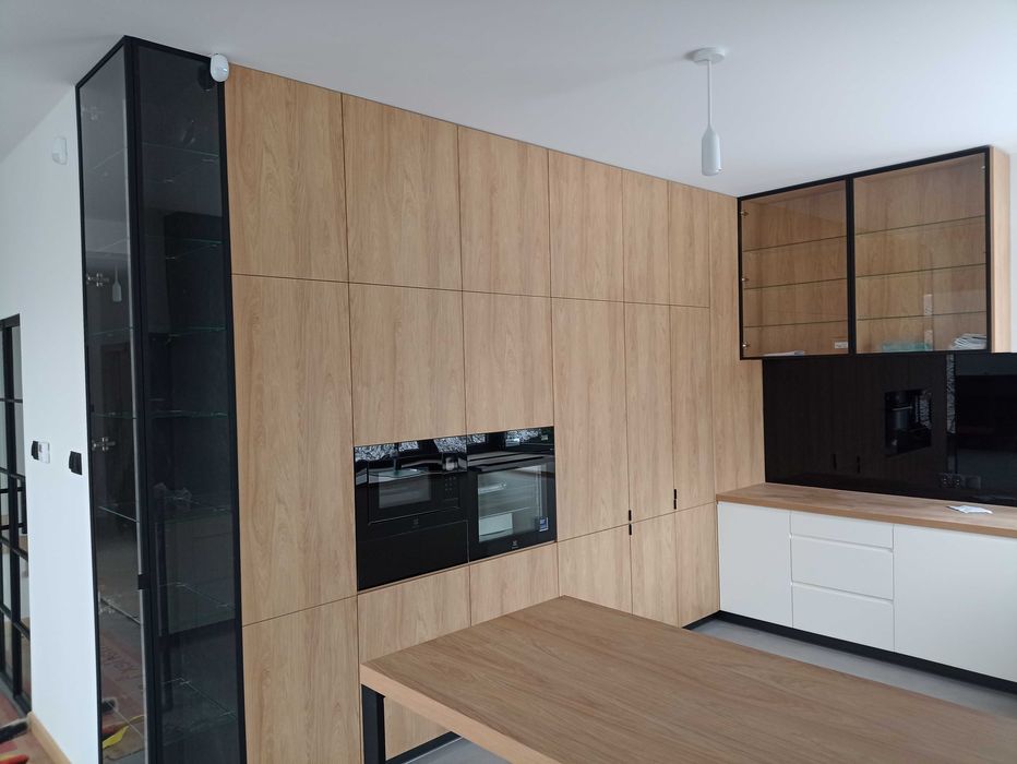 Meble na wymiar. Kuchnie, szafy, garderoby, zabudowy.