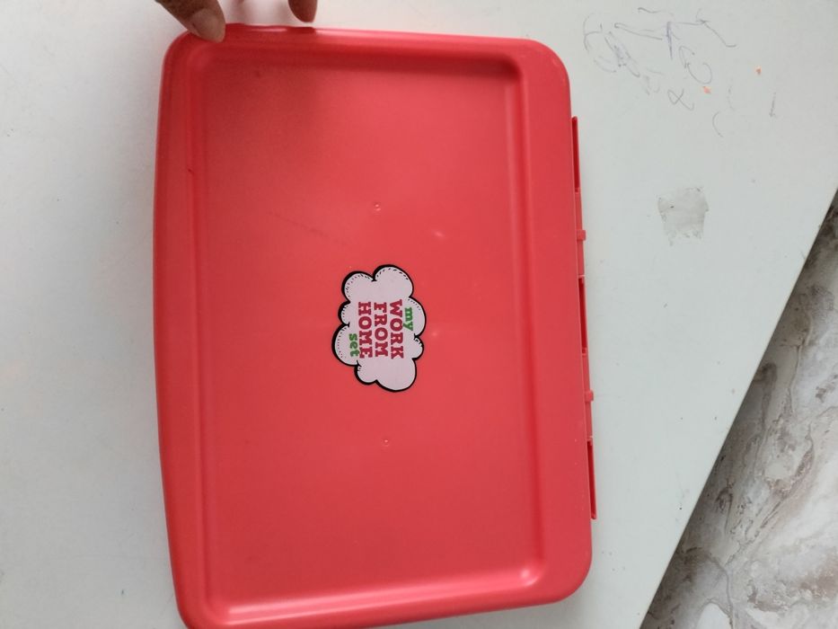 Дитяча пластмасова іграшка