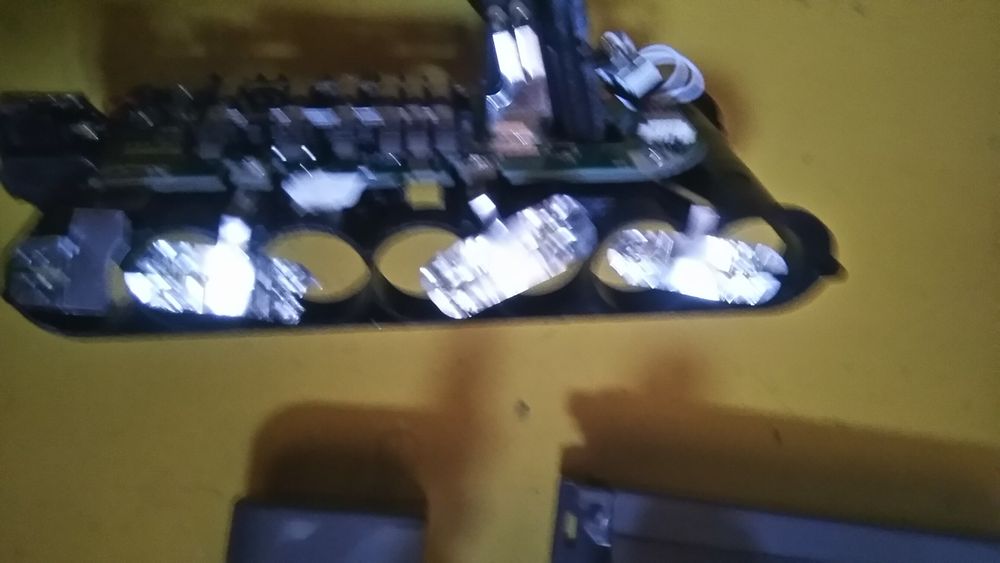 Плата  зарядки аккумулятор Dyson V10