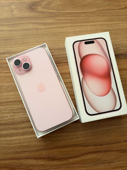 Iphone 15 Różowy