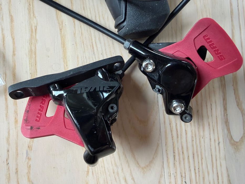 SRAM Rival eTap AXS HRD 12s – klamkomanetki + hamulce komplet