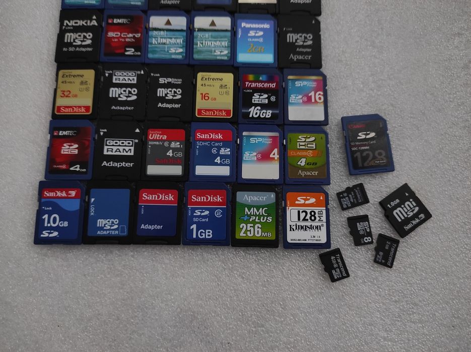 Карат Памяти, Флешка SD 230 грн штука