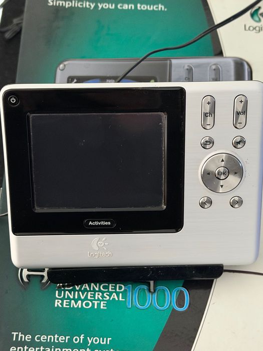 Pilot uniwersalny Logitech Harmony 1000
