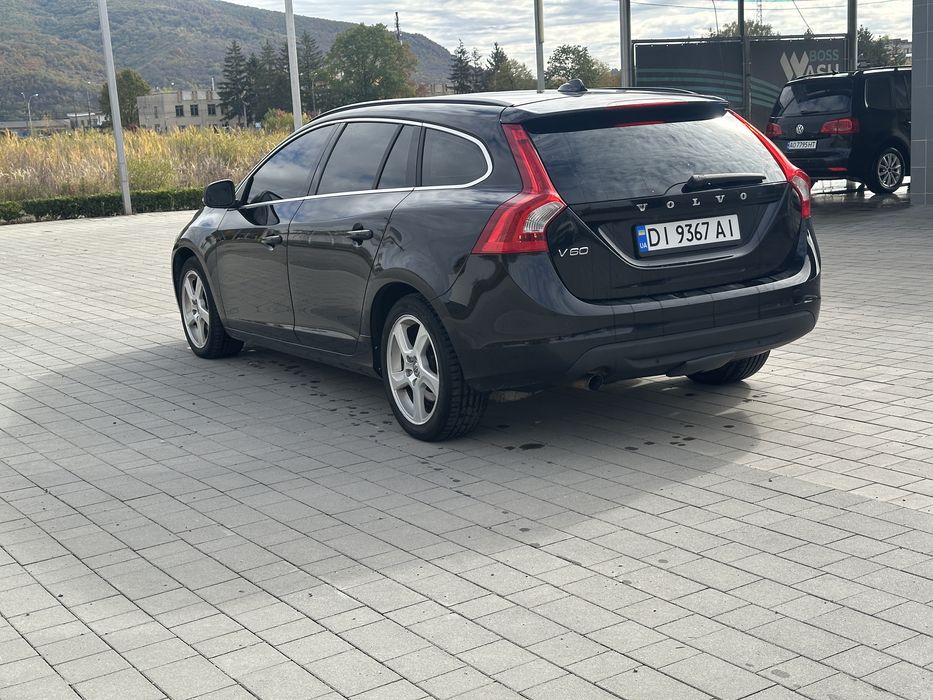 Volvo V60 2010 року