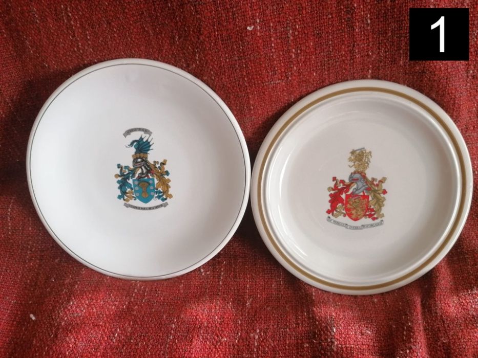 Louça diversa antiga (pratos) para coleccionador(a)