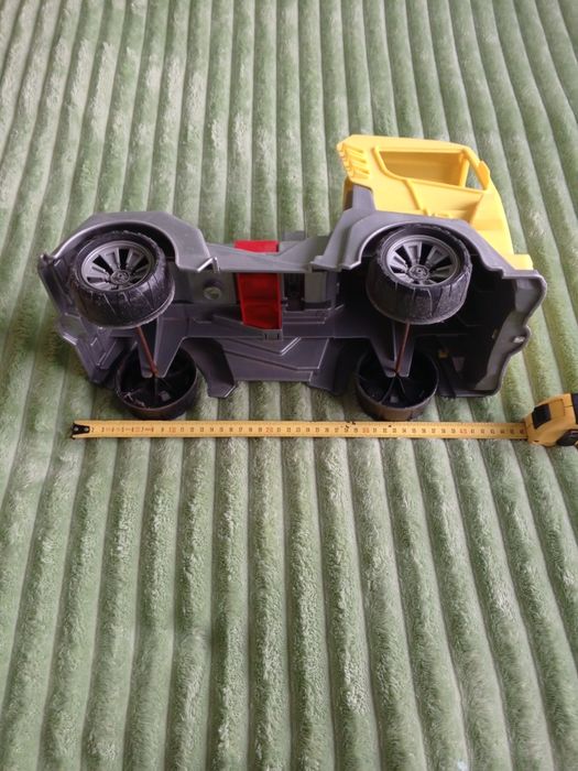 Машинки средних размеров